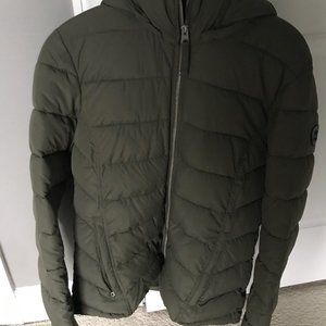 Abercrombie Olive Green Short Puffer Coat in Size Large